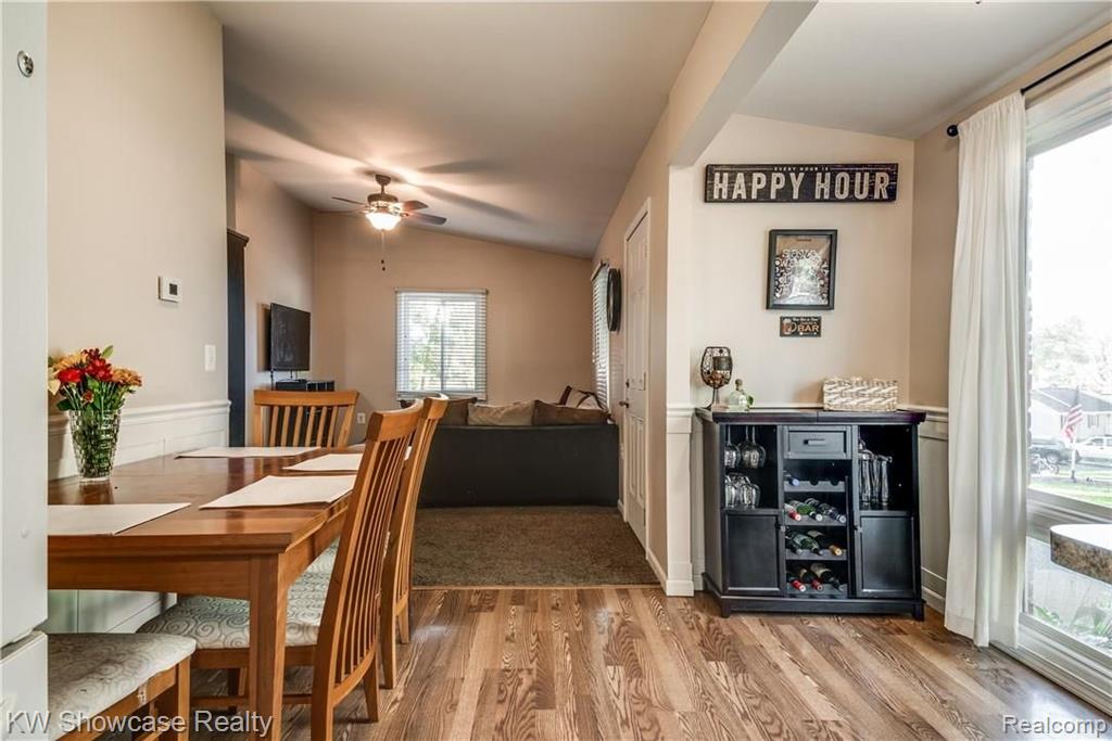 1388 Omega Road Walled Lake, MI 48390 - Photo 10 of 21