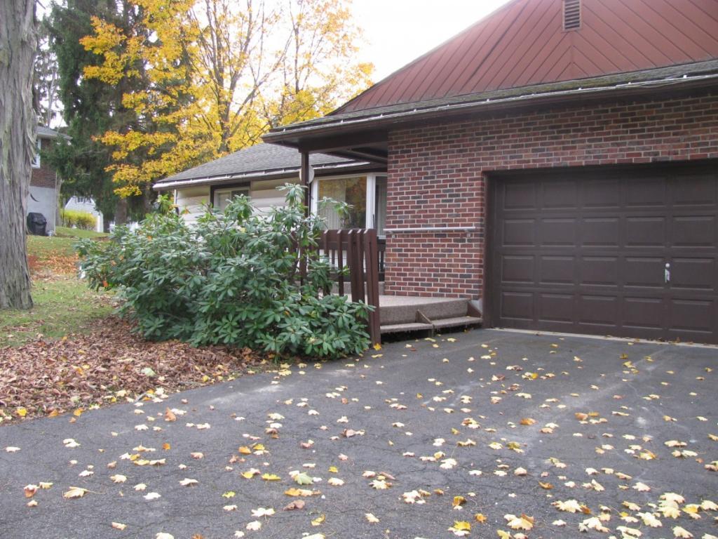 224 Jensen Road Vestal, NY 13850 - Photo 3 of 26 Gallery Image 3
