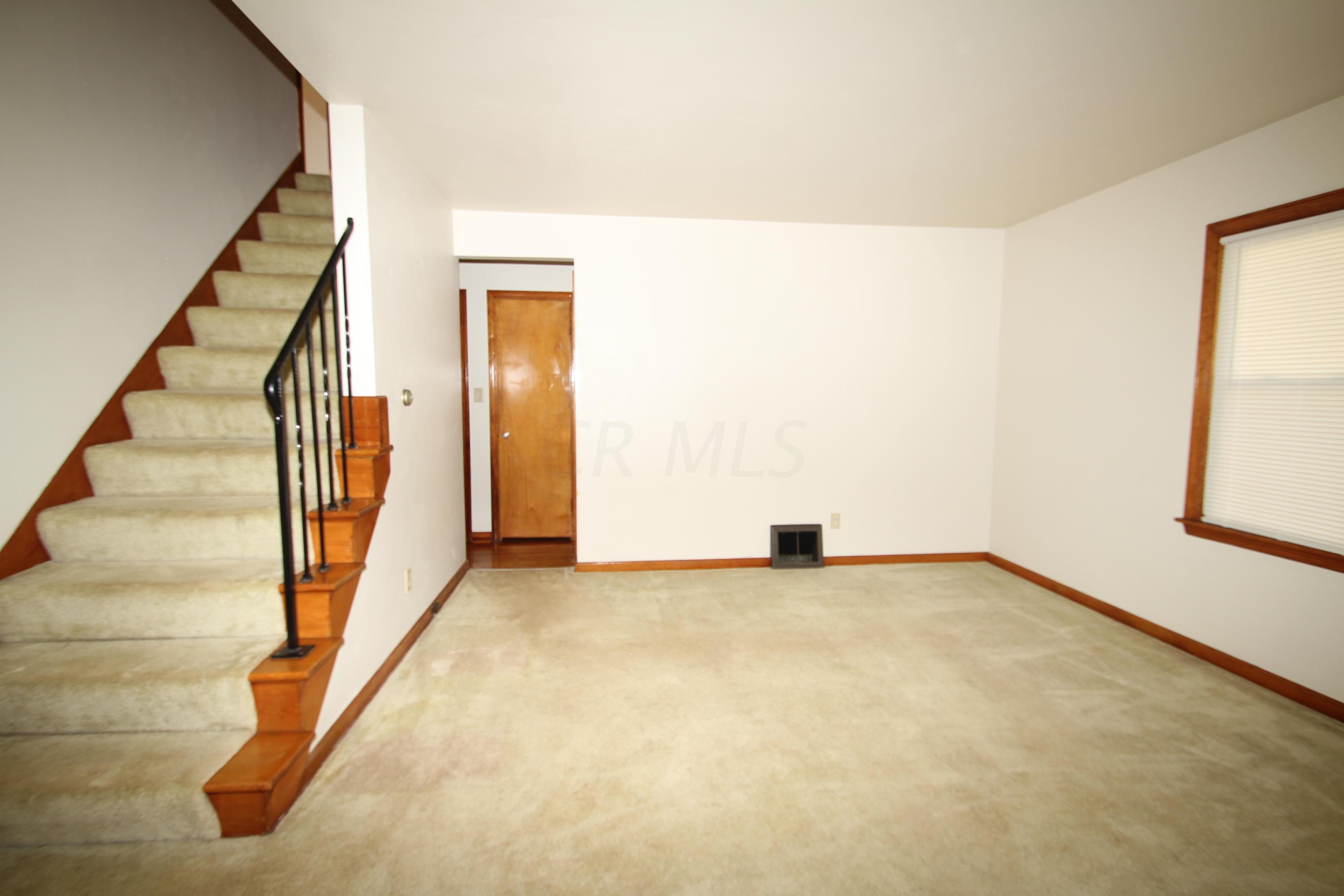 3557 Karl Road Columbus, OH 43224 - Photo 4 of 35 Gallery Image 4