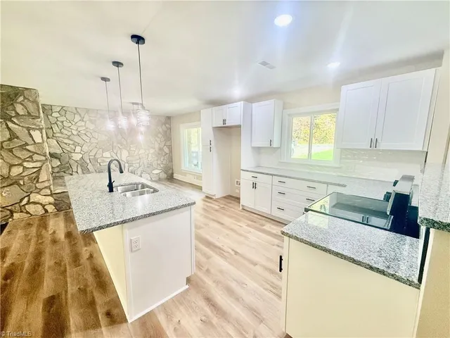 $375,000 | 5010 North Cherry Street, Kernersville, NC 27284