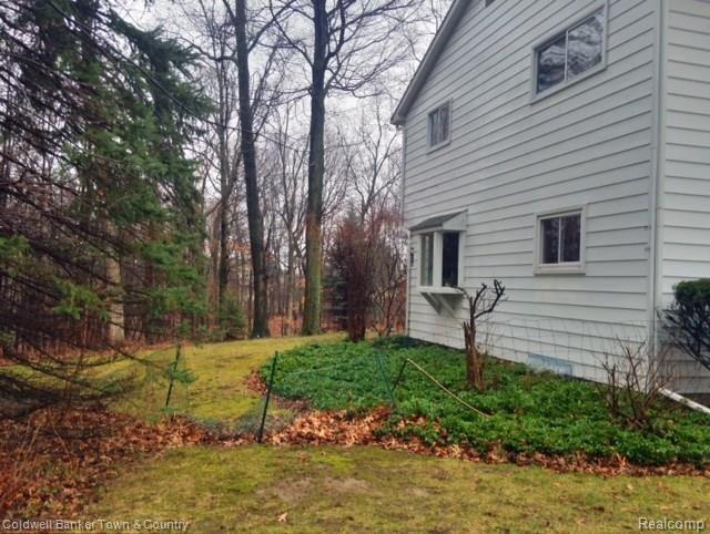 1800 Lone Tree Road Highland, MI 48357 - Photo 25 of 43 Side.JPG