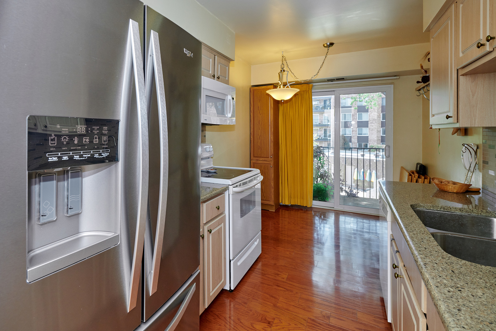 502 West Huntington Commons Road, Unit 238 Mount Prospect, IL 60056 - Photo 11 of 30 Gallery Image 11