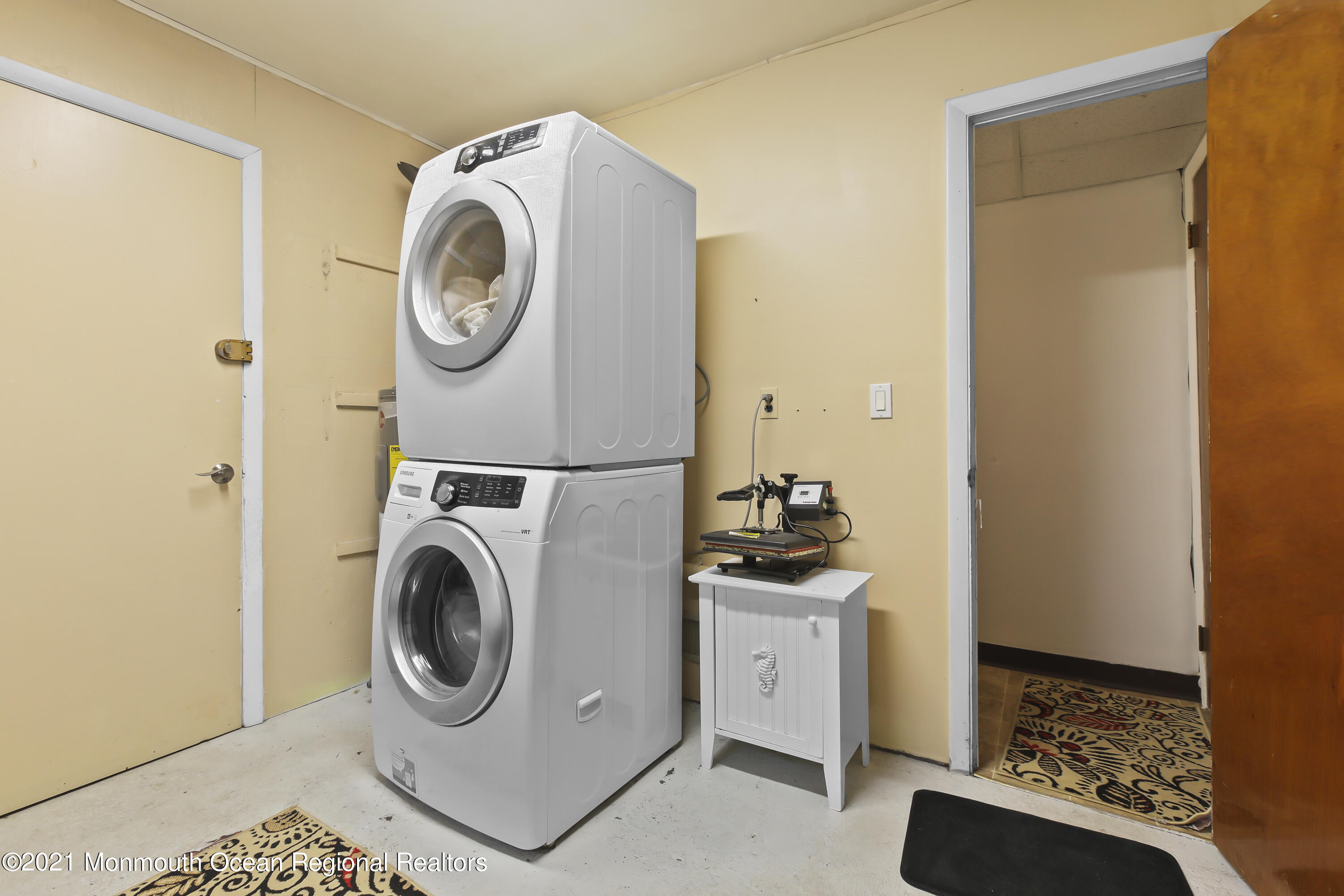 401 Cedar Swamp Road Jackson, NJ 08527 - Photo 16 of 22 a utility room with dryer and washer