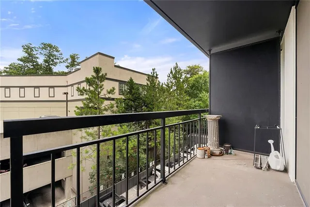 $250,000 | 3481 Lakeside Drive Northeast, Unit 801, Atlanta, GA 30326