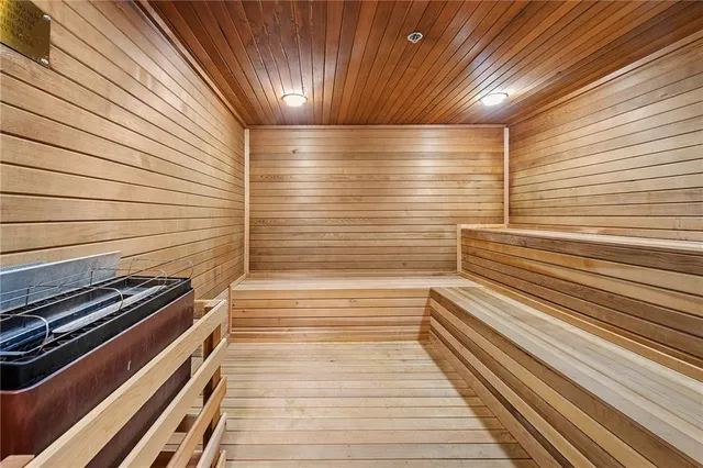 $250,000 | 3481 Lakeside Drive Northeast, Unit 801, Atlanta, GA 30326