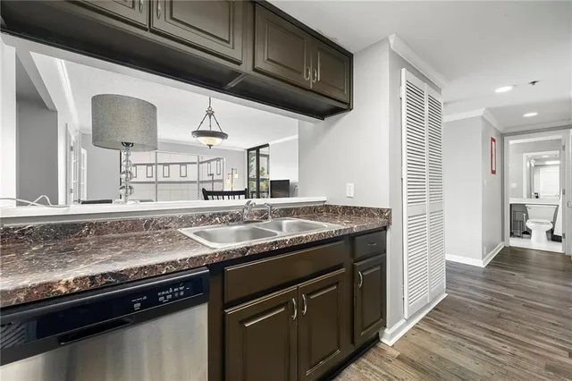 $250,000 | 3481 Lakeside Drive Northeast, Unit 801, Atlanta, GA 30326