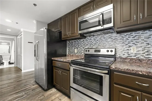 $250,000 | 3481 Lakeside Drive Northeast, Unit 801, Atlanta, GA 30326