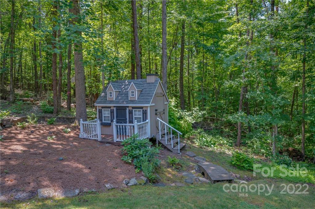 212 Ridgeview Drive Rutherfordton, NC 28139 - Photo 33 of 47 front view of a house with a yard