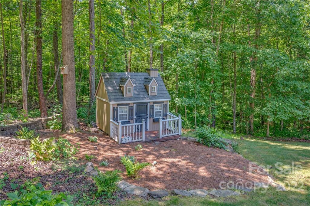 212 Ridgeview Drive Rutherfordton, NC 28139 - Photo 41 of 47 a backyard of a house with lots of green space