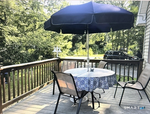 33 Maple Street Stonington, CT 06378 - Photo 10 of 11