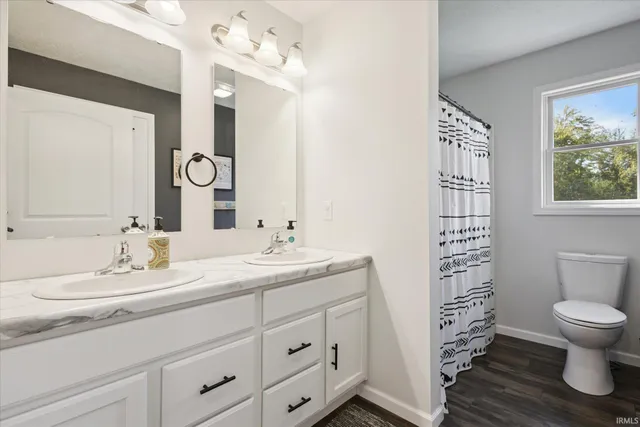 $589,999 | 127 King Road, Bremen, IN 46506