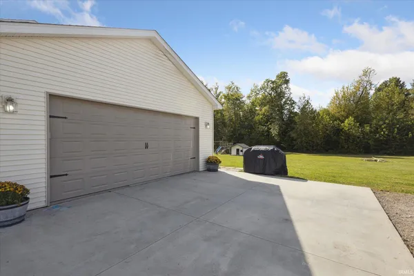 $579,900 | 127 King Road, Bremen, IN 46506