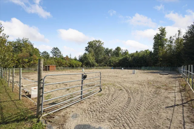 $589,999 | 127 King Road, Bremen, IN 46506