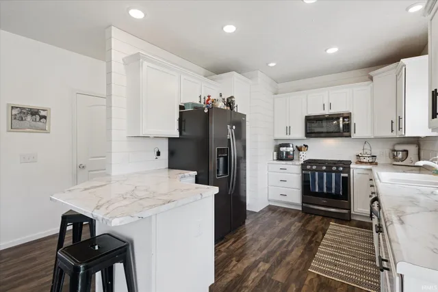 $589,999 | 127 King Road, Bremen, IN 46506