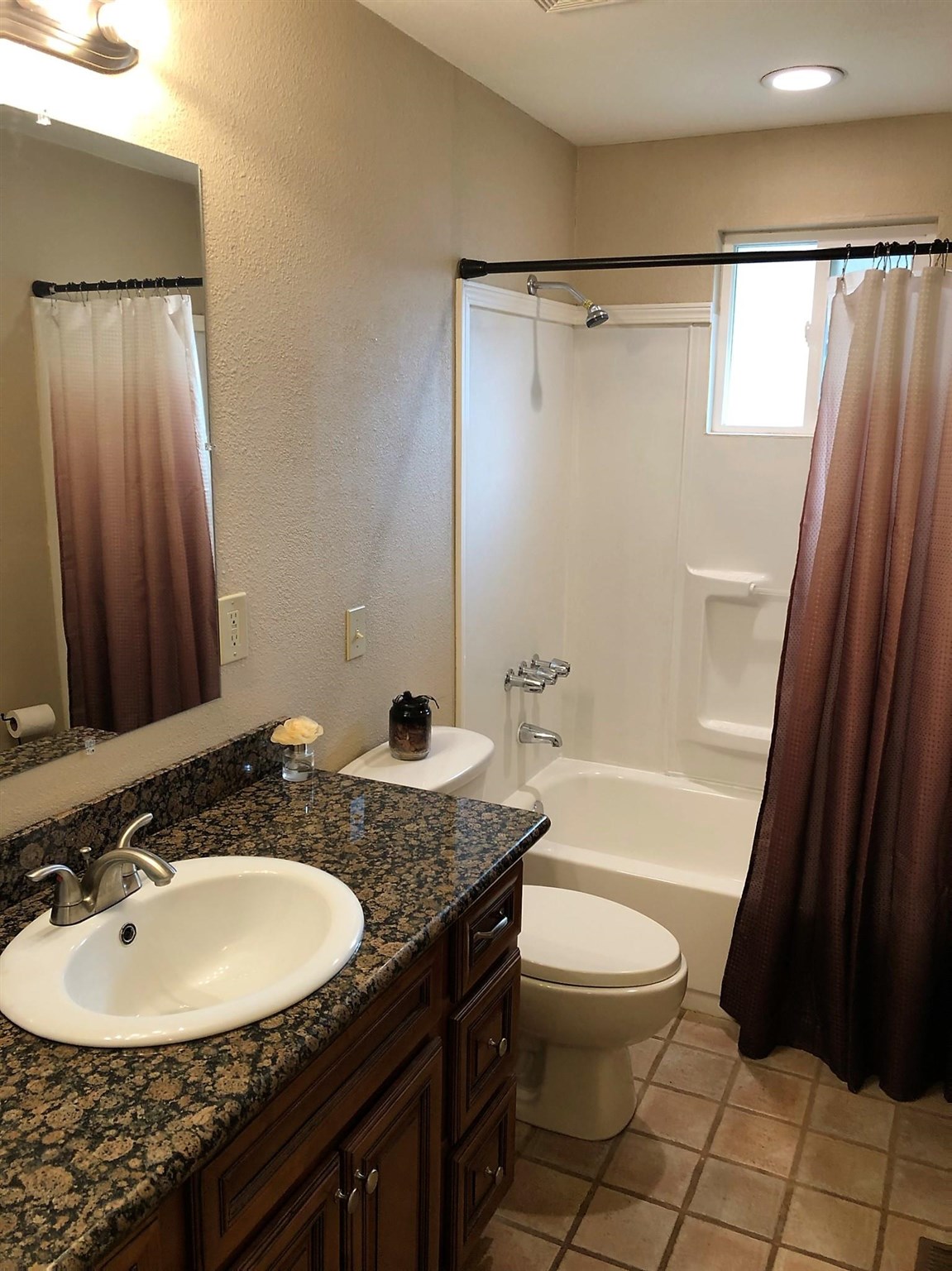 714 South Sunderland Road Spokane Valley, WA 99206 - Photo 8 of 29 Gallery Image 8