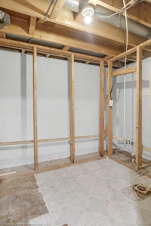 22626 Deerfield Road Novi, MI 48375 - Photo 47 of 52
