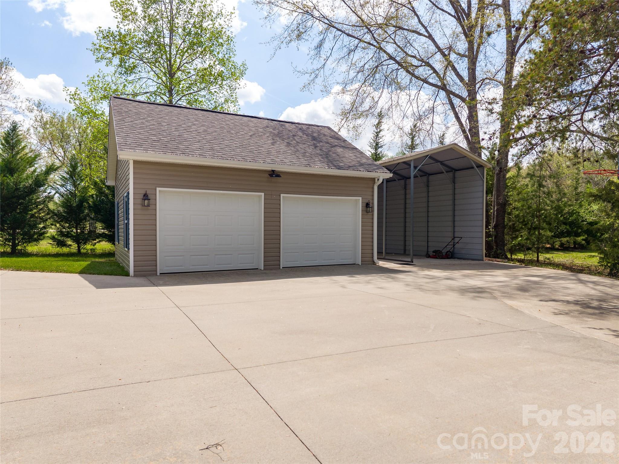 2500 South Blackstock Road Landrum, SC 29356 - Photo 39 of 48