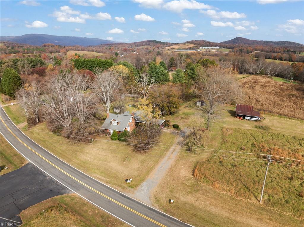 5830 Austin Little Mountain Road Ronda, NC 28670 - Photo 1 of 29 Gallery Image 1