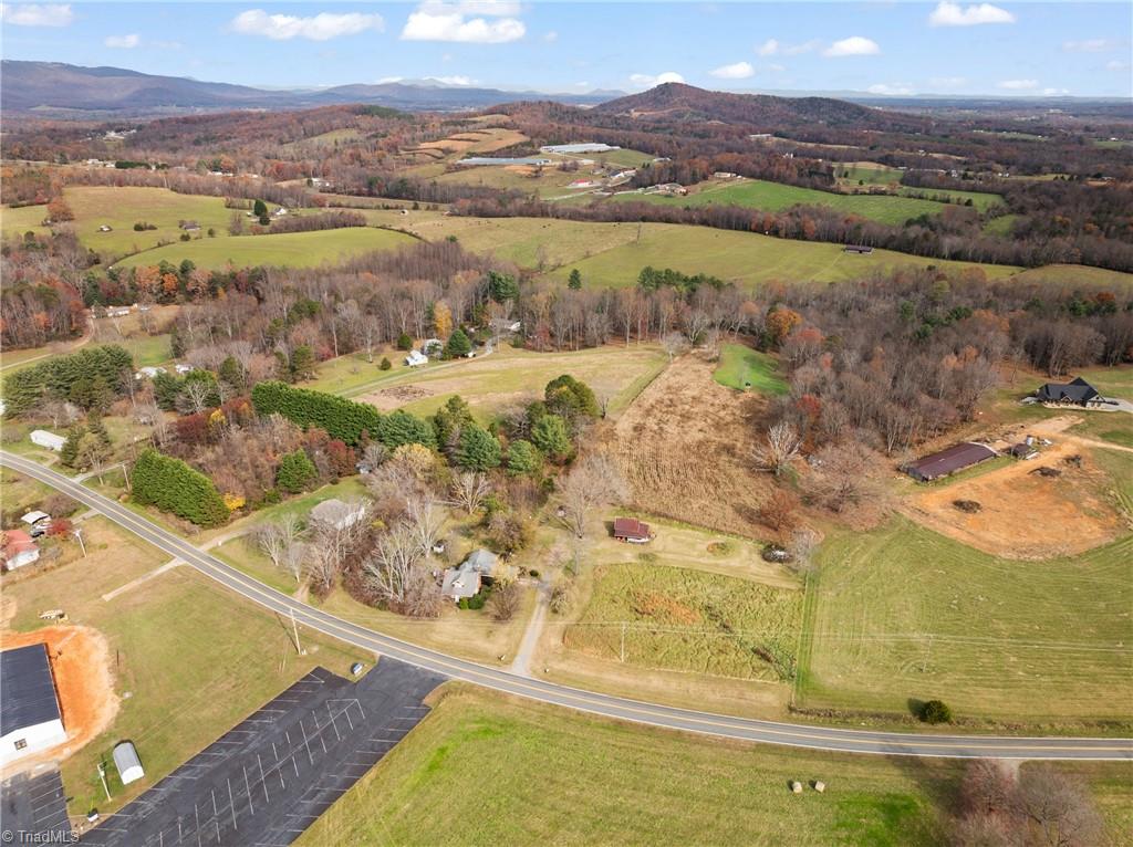 5830 Austin Little Mountain Road Ronda, NC 28670 - Photo 24 of 29 Gallery Image 24