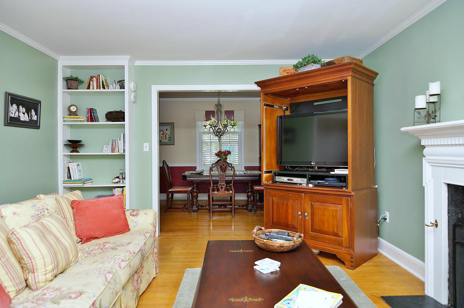 1012 Clearfield Road Southwest Roanoke, VA 24015 - Photo 7 of 29 7