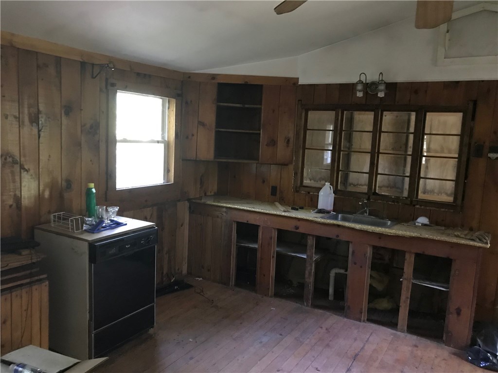202 George Allen Road Glocester, RI 02814 - Photo 5 of 9