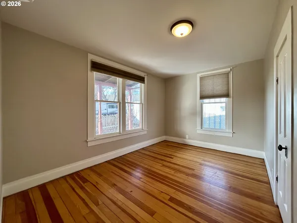 $309,000 | 260 Heisler Street, Dufur, OR 97021
