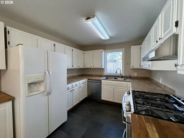 $309,000 | 260 Heisler Street, Dufur, OR 97021