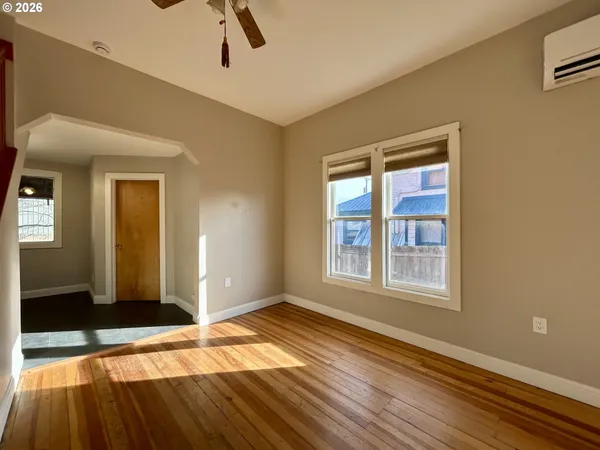 $309,000 | 260 Heisler Street, Dufur, OR 97021