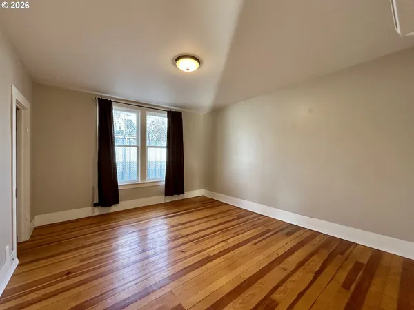 $309,000 | 260 Heisler Street, Dufur, OR 97021