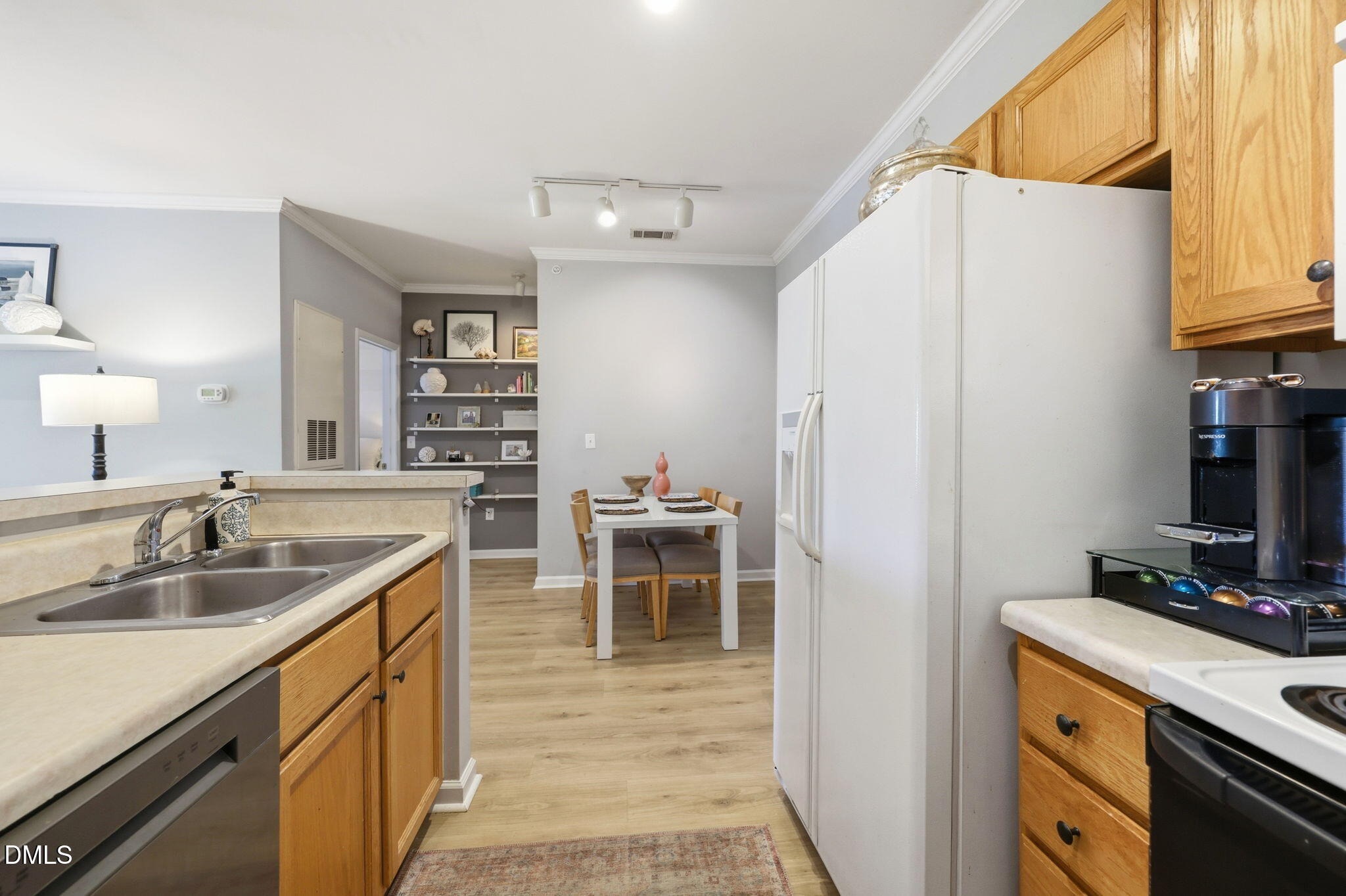 710 North Person Street, Unit 306 Raleigh, NC 27604 - Photo 6 of 41 11-web-or-mls-IMG_9017