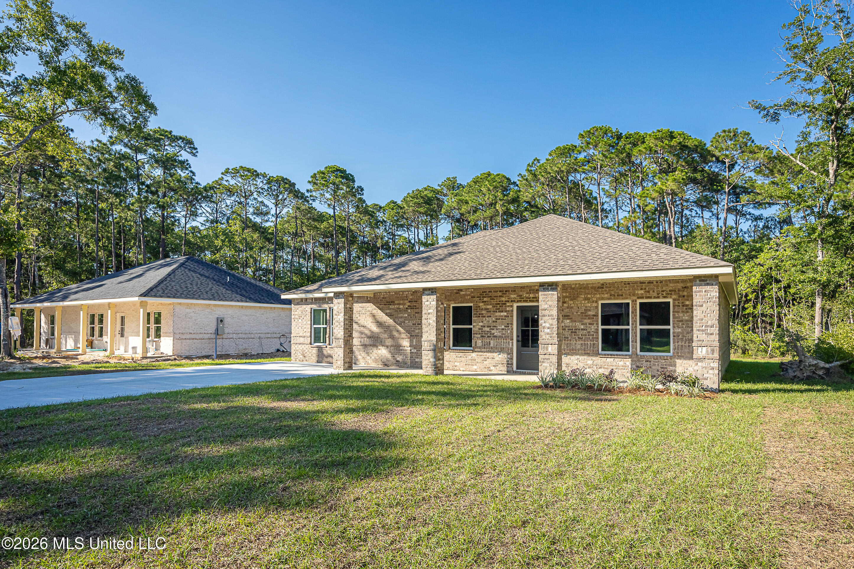 624 Oak Street Columbus, MS 39701 - Photo 3 of 41 IMG_2444