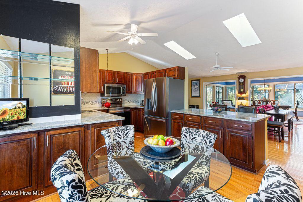 1360 Burning Tree Road Pinehurst, NC 28374 - Photo 15 of 40 Breakfast Area
