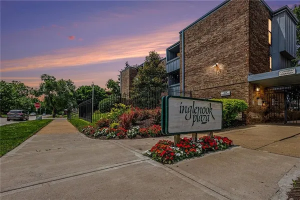 $215,000 | 114 East 41st Street, Unit 5, Kansas City, MO 64111