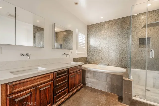 $2,250,000 | 837 South Sierra Bonita Avenue, Los Angeles, CA 90036