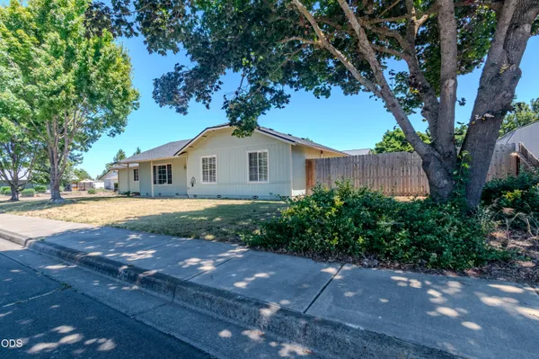 $375,000 | 1104 Coachman Drive, Central Point, OR 97502