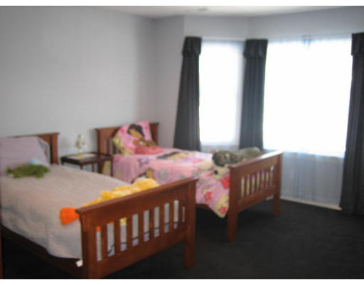 84 Thistle Road North Andover, MA 01845 - Photo 12 of 19 Gallery Image 12