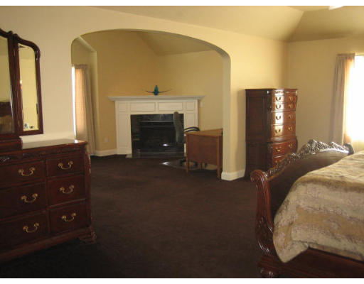 84 Thistle Road North Andover, MA 01845 - Photo 6 of 19 Gallery Image 6