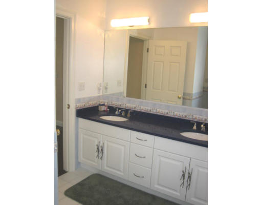 84 Thistle Road North Andover, MA 01845 - Photo 10 of 19 Gallery Image 10