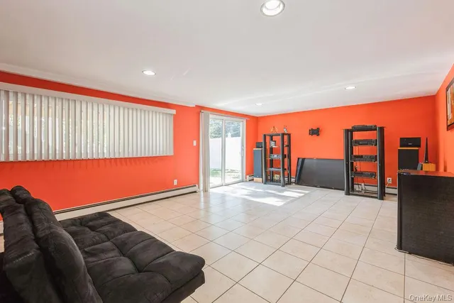 $1,299,000 | 821 Cliffside Avenue, Valley Stream, NY 11581