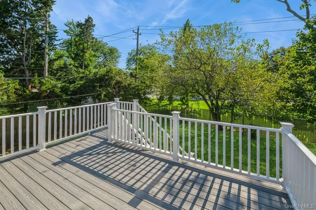 $1,299,000 | 821 Cliffside Avenue, Valley Stream, NY 11581