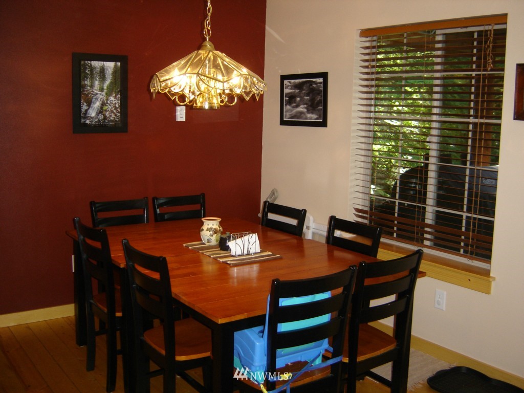 22011 Pinnacle Road Glacier, WA 98244 - Photo 5 of 11 Gallery Image 5