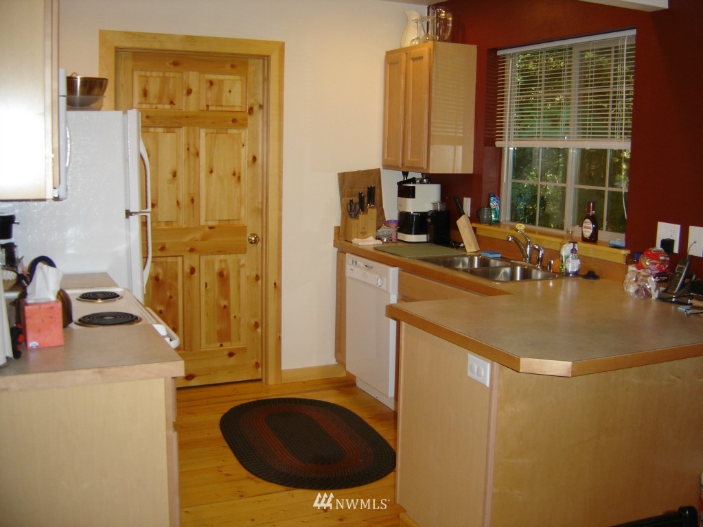 22011 Pinnacle Road Glacier, WA 98244 - Photo 7 of 11 Gallery Image 7