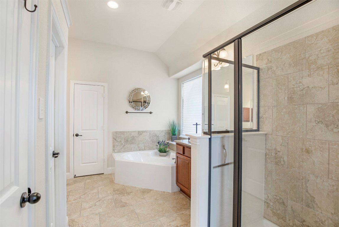 6703 Honeycrest Lane Spring, TX 77389 - Photo 31 of 35