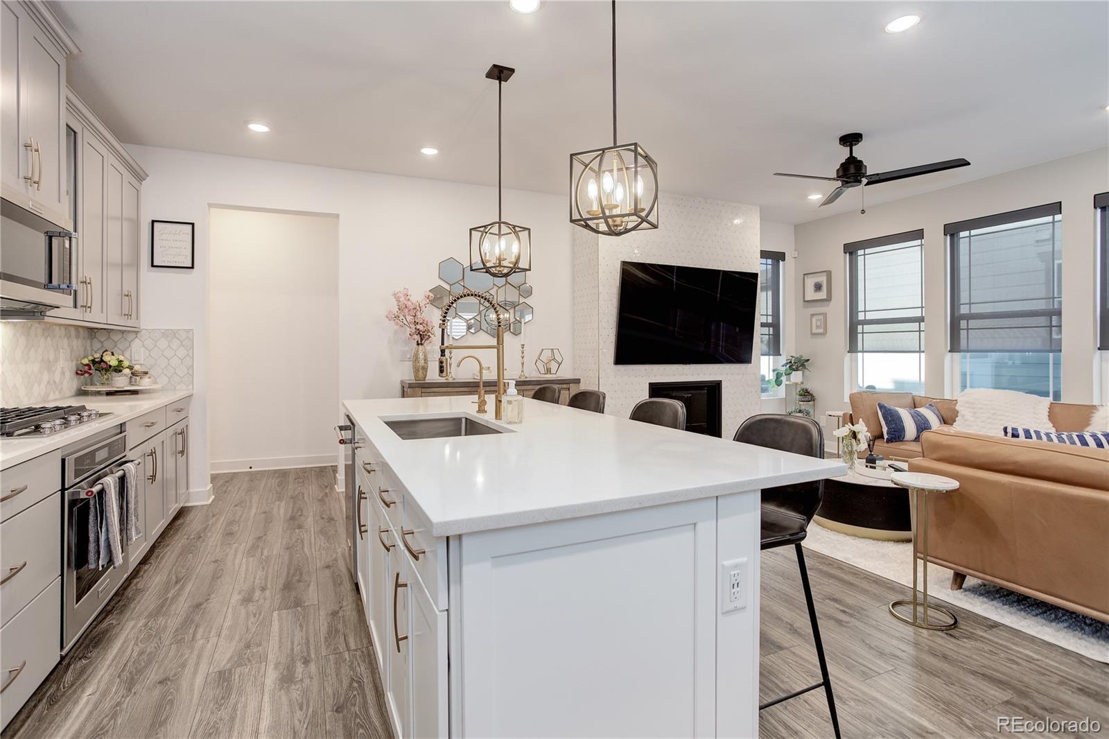 431 Courtfield Way Castle Pines, CO 80108 - Photo 8 of 49