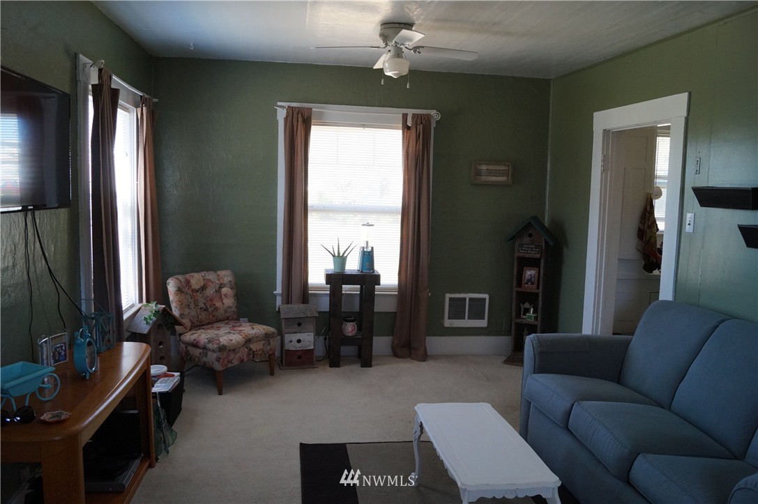 409 D Street Cosmopolis, WA 98537 - Photo 14 of 22 Gallery Image 14