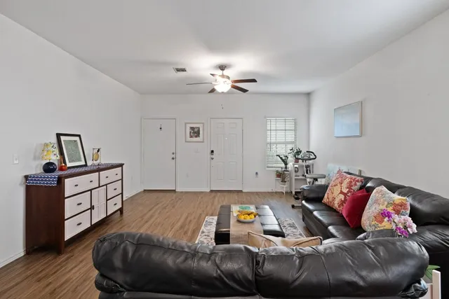 $2,100 | 7116 Spirit Hill Road, Austin, TX 78744