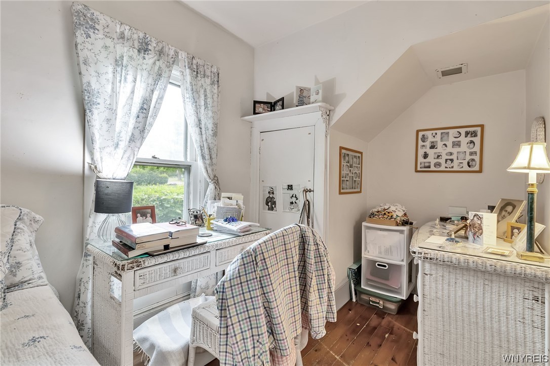 84 South Forest Road Amherst, NY 14221 - Photo 14 of 32