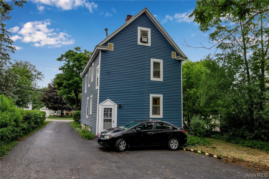 84 South Forest Road Amherst, NY 14221 - Photo 2 of 32