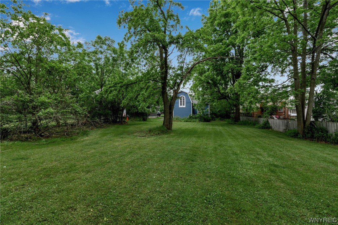 84 South Forest Road Amherst, NY 14221 - Photo 6 of 32