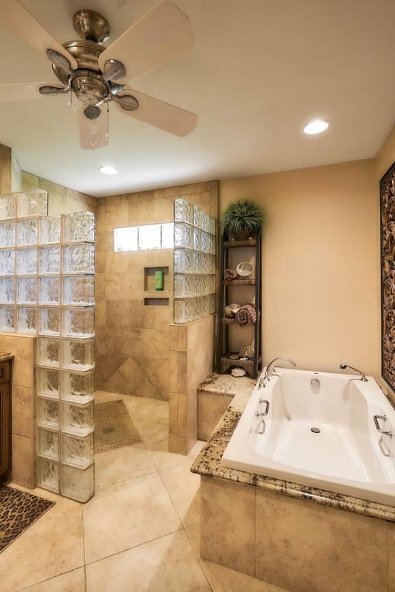 99 Conejo Circle Palm Desert, CA 92260 - Photo 19 of 31 Main Bath